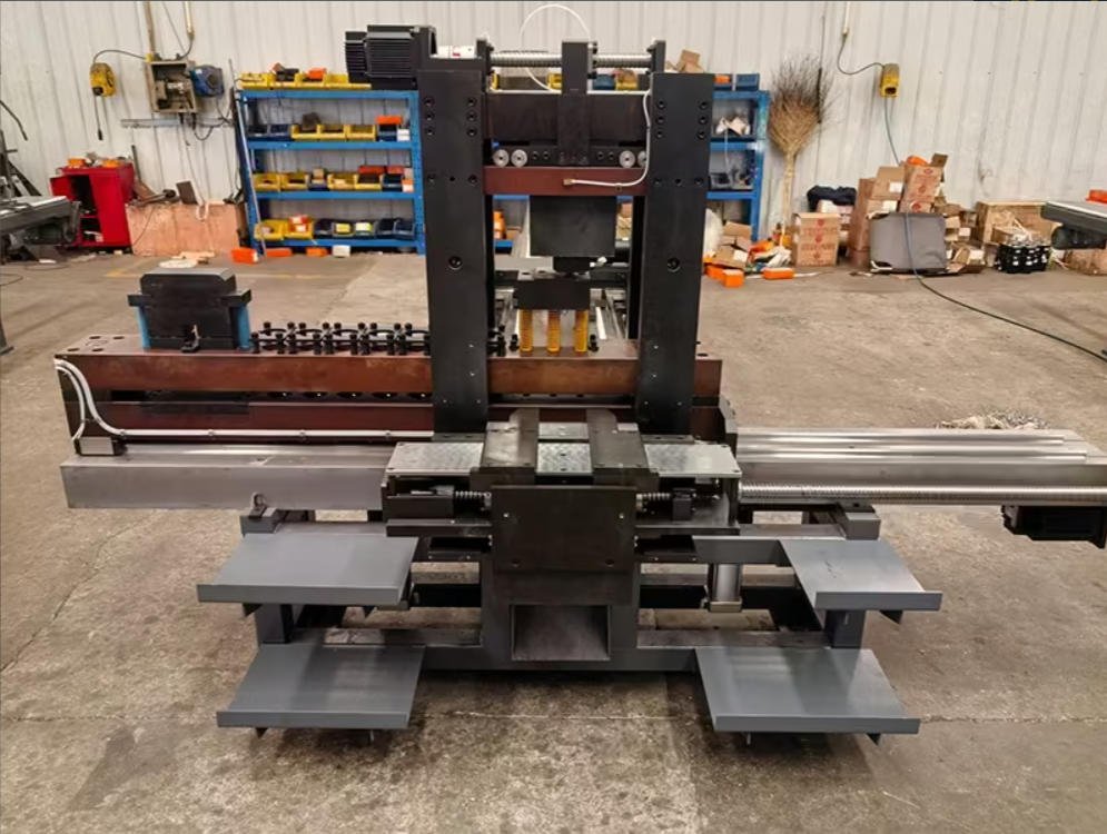 cnc-busbar-punching-machine-factory-8