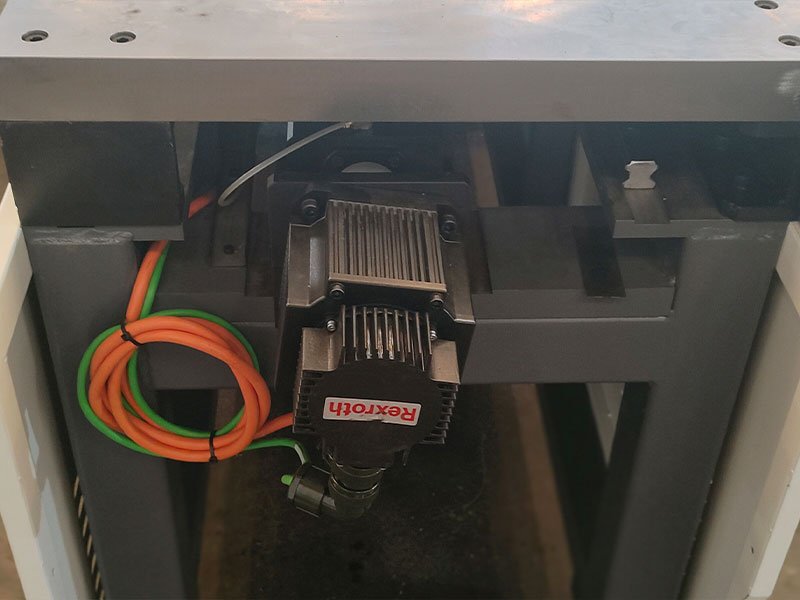 china-cnc-busbar-machine-5-1